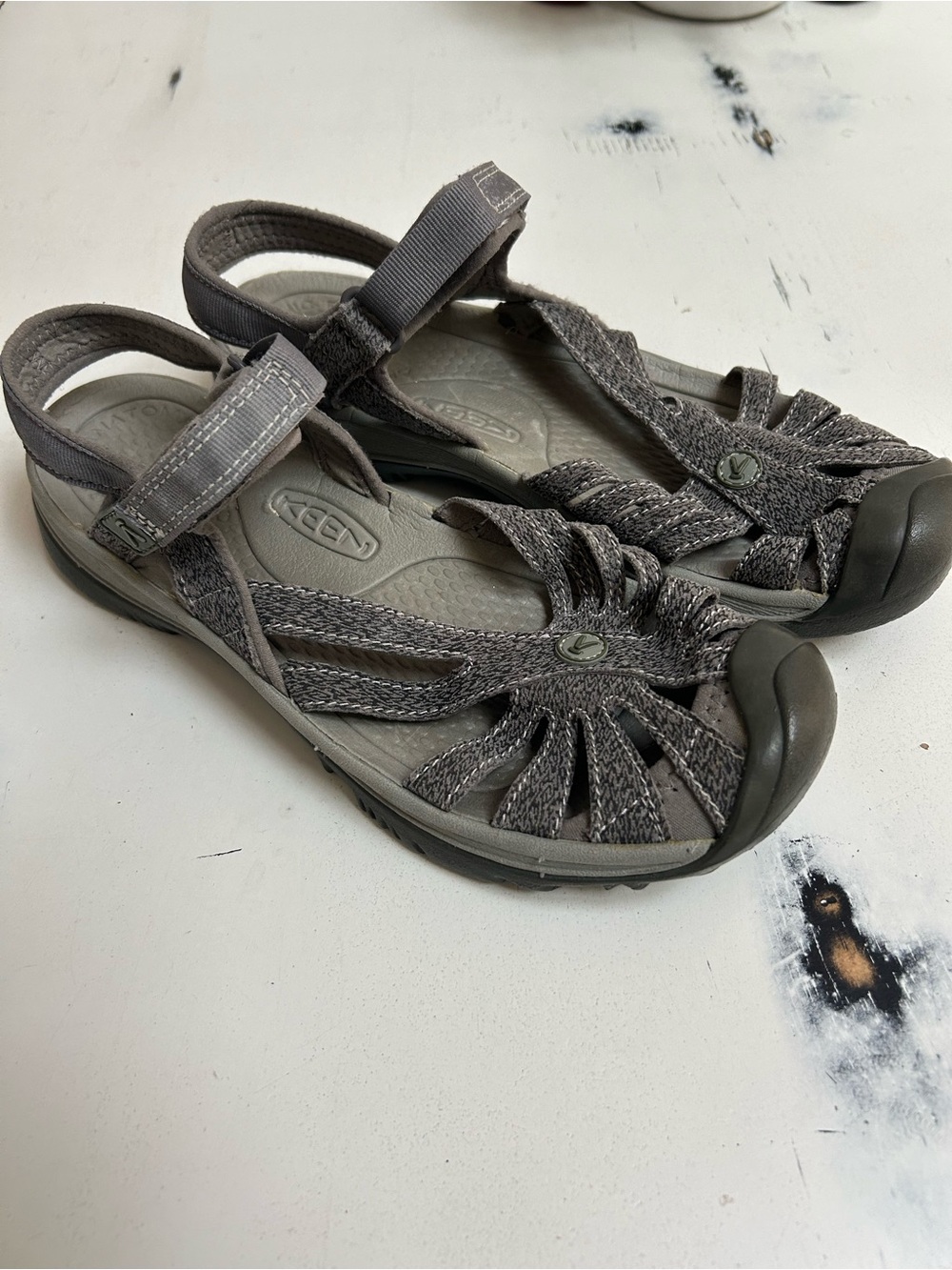 KEEN Rose Sandals Women’s Size 10 Grey Outdoor Hiking Water Shoes Comfort - Picture 10 of 14
